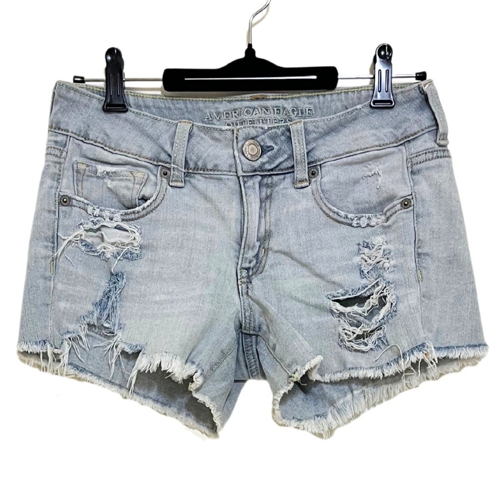 Distressed Light Wash Stretch Midi Denim Jean Shorts – American Eagle, Sz 4